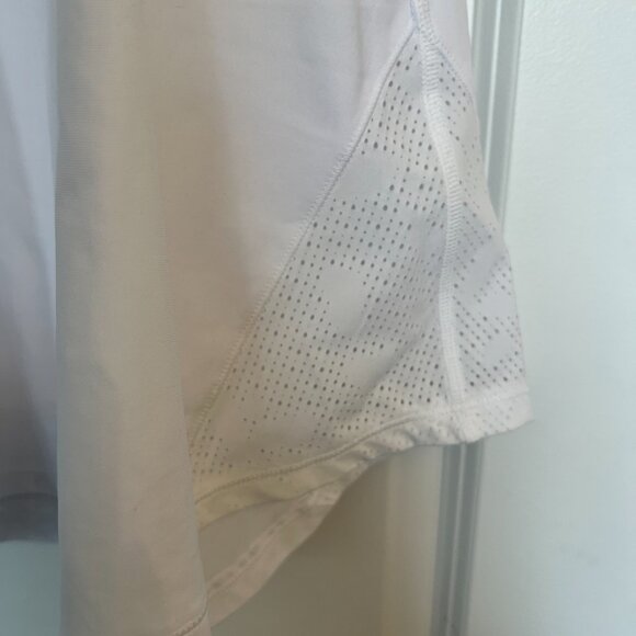 Like New! Under Armour White Tennis Dress - Size XS - Picture 7 of 7